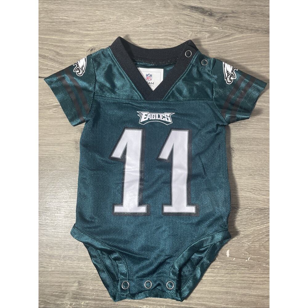 Infant Philadelphia Eagles Carson Wentz #11 Green Jersey One Piece 0-3M Onsie